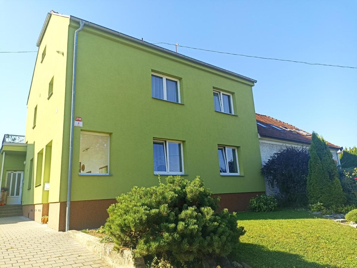 Ubytovani V Rodinnem Dome Ostopovice Bagian luar foto